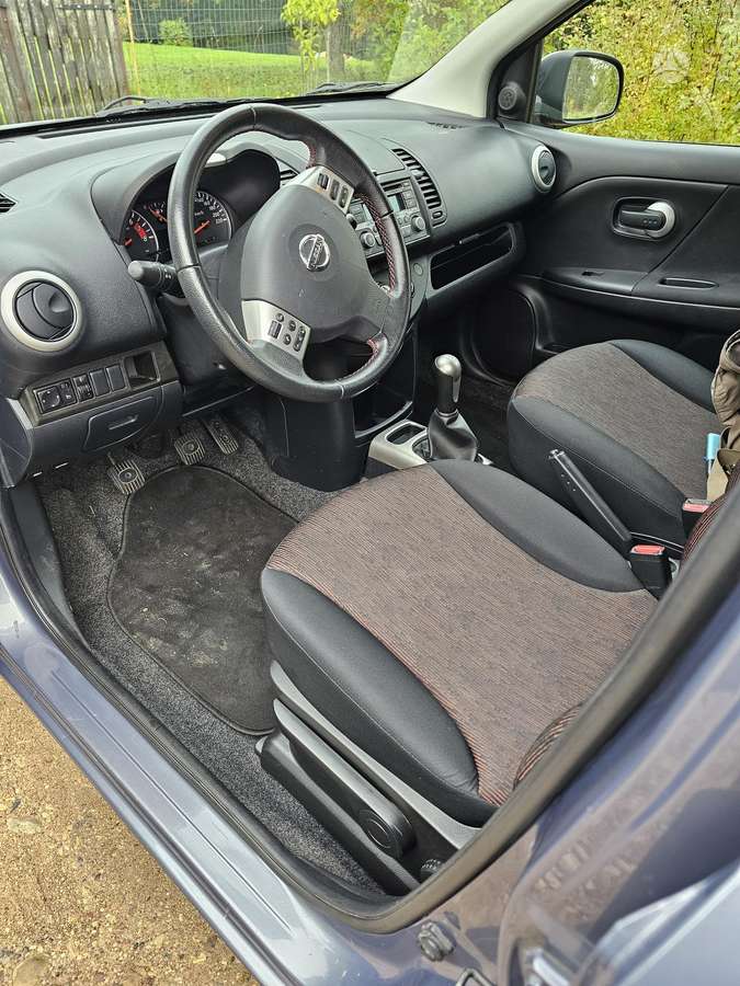 Nissan Note 2012 — photo 11