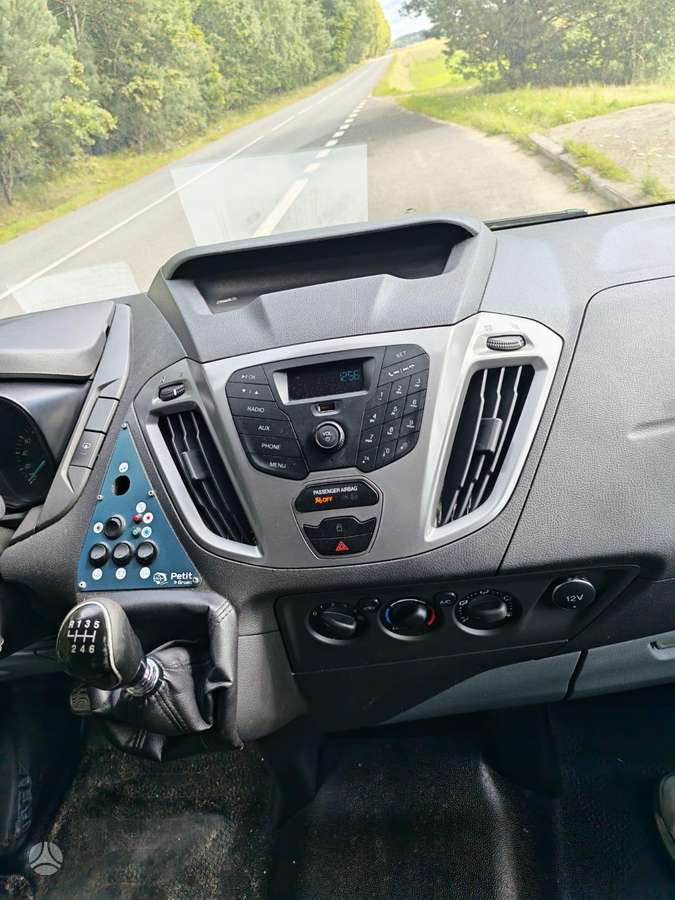 Ford Transit 2015 — photo 12