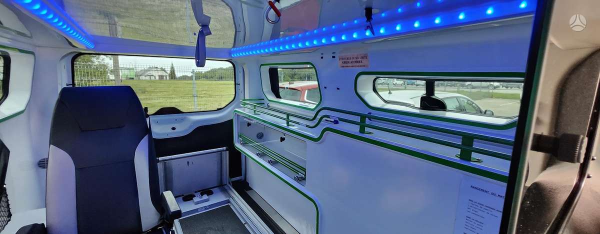 Ford Transit 2015 — interior