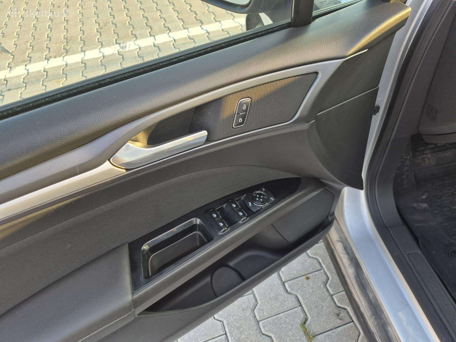 Ford Mondeo 2015 — photo 10