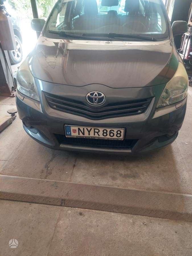 Toyota Verso, 2009