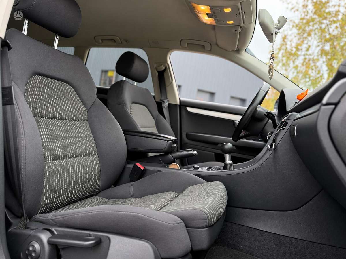 Audi A4 2007 — photo 7