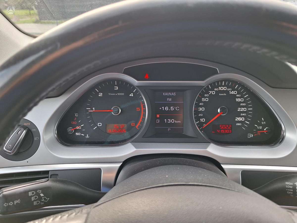 Audi A6 2010 — photo 7