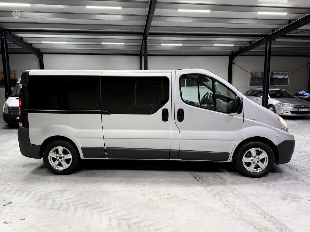 Renault Trafic 2010 — фото 6