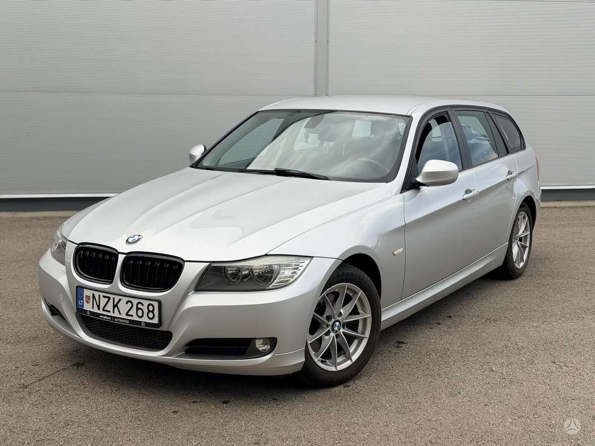 BMW 318, 2010