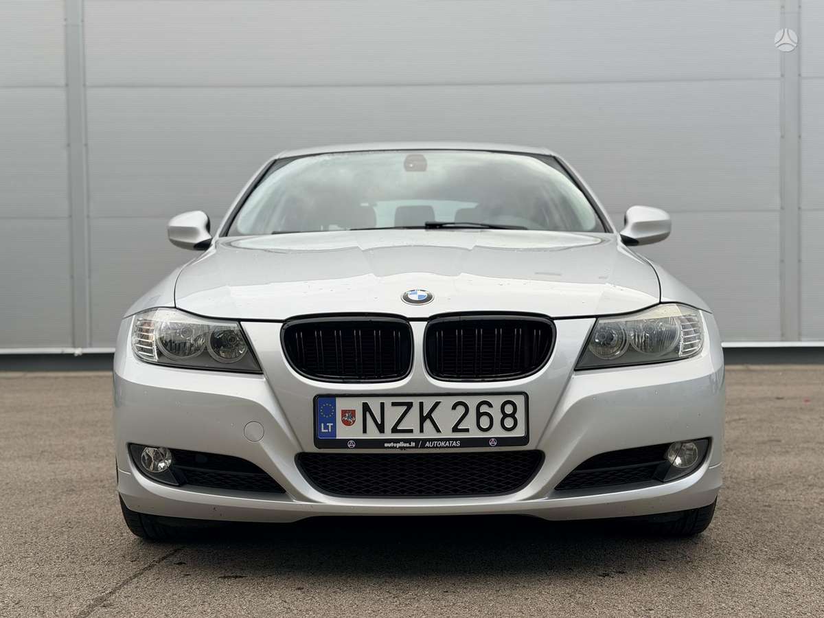 BMW 318 2010 — engine 1995 cm³, 143 HP (105kW)