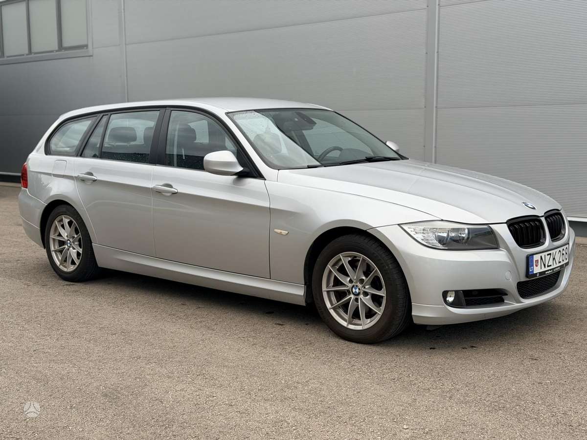 BMW 318 2010 — photo 7
