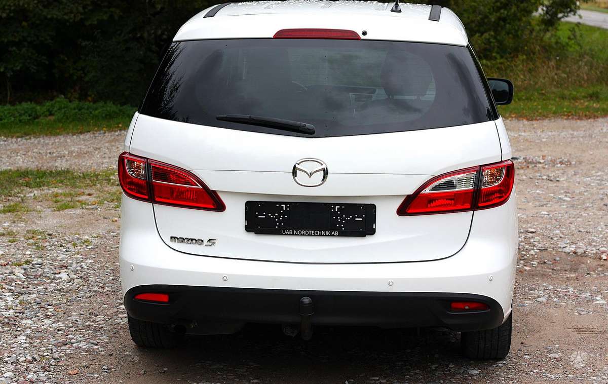 Mazda 5 2012 — photo 9