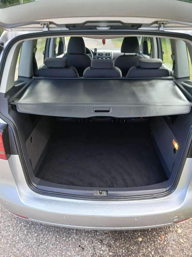 Volkswagen Touran 2014 — photo 10