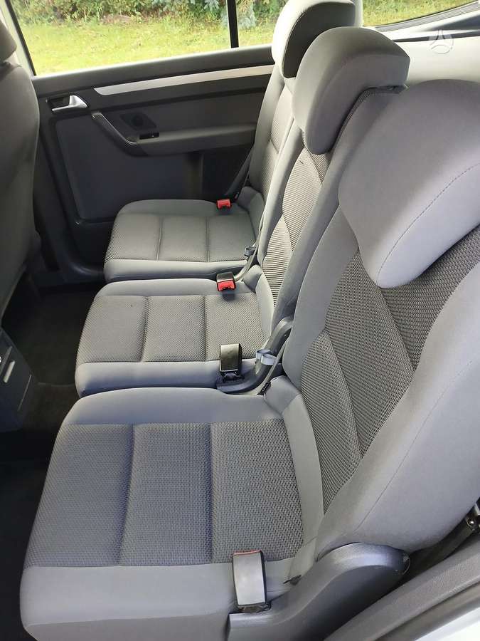 Volkswagen Touran 2014 — photo 14