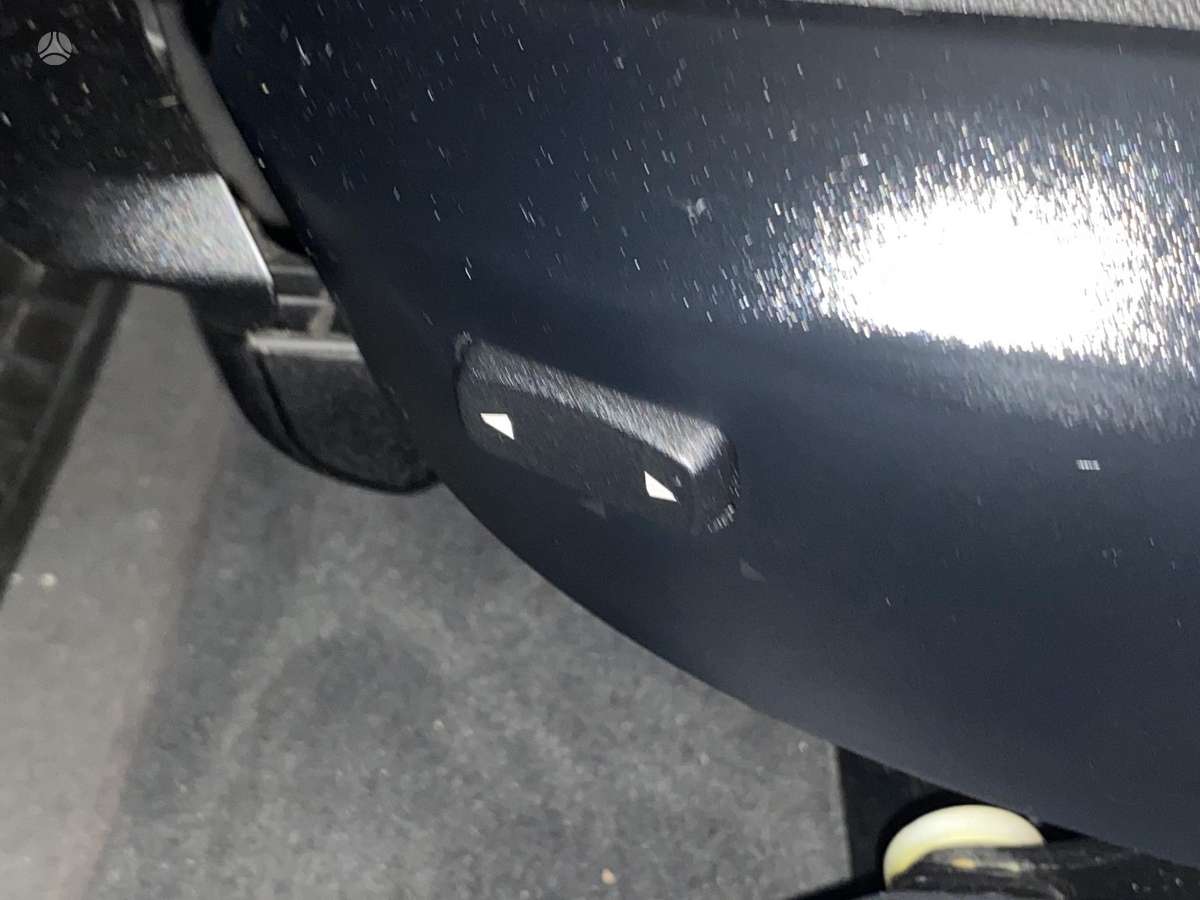 BMW 320 2009 — photo 10