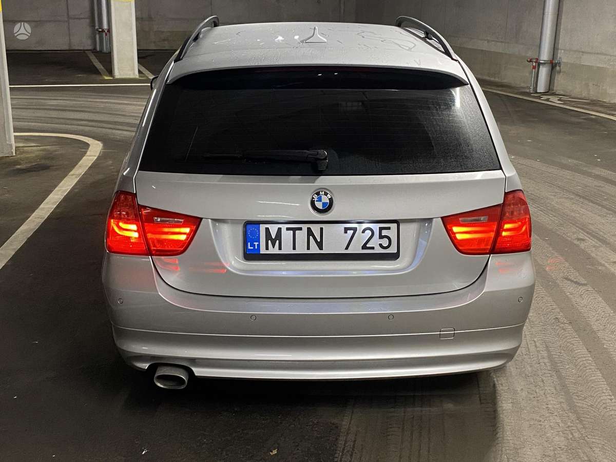 BMW 320 2009 — photo 5