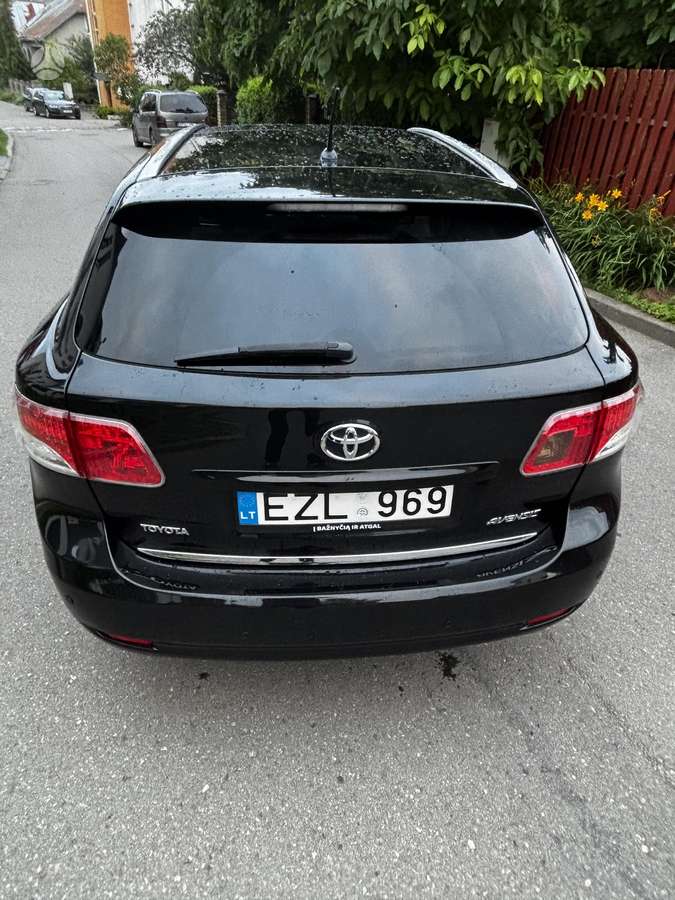 Toyota Avensis 2010 — engine 1987 cm³, 152 HP (112kW)