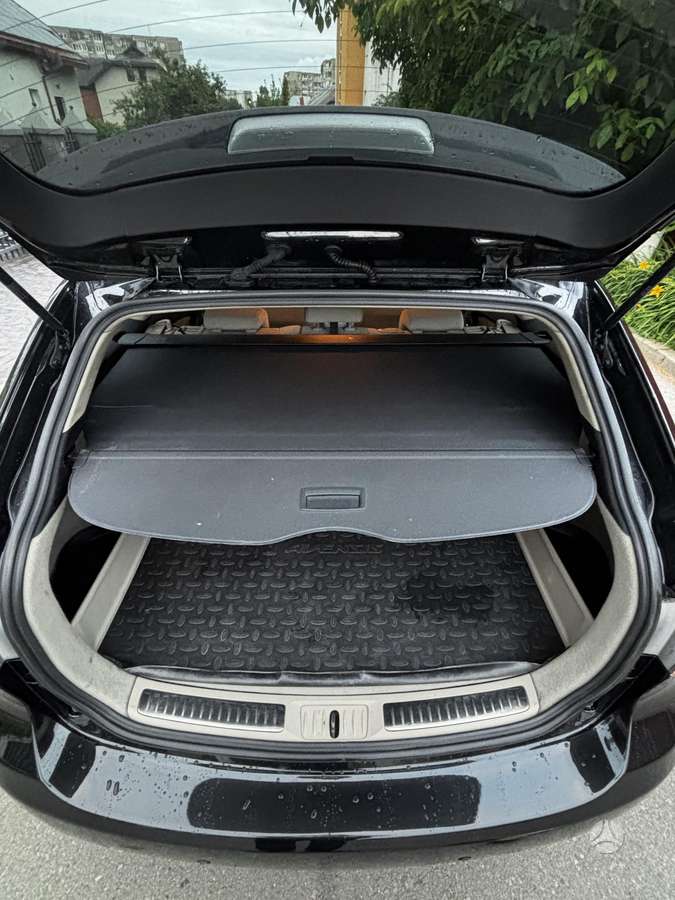 Toyota Avensis 2010 — photo 9