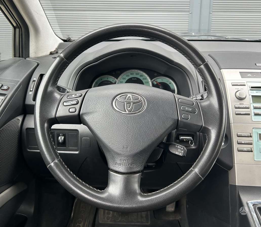 Toyota Corolla 2005 — photo 12