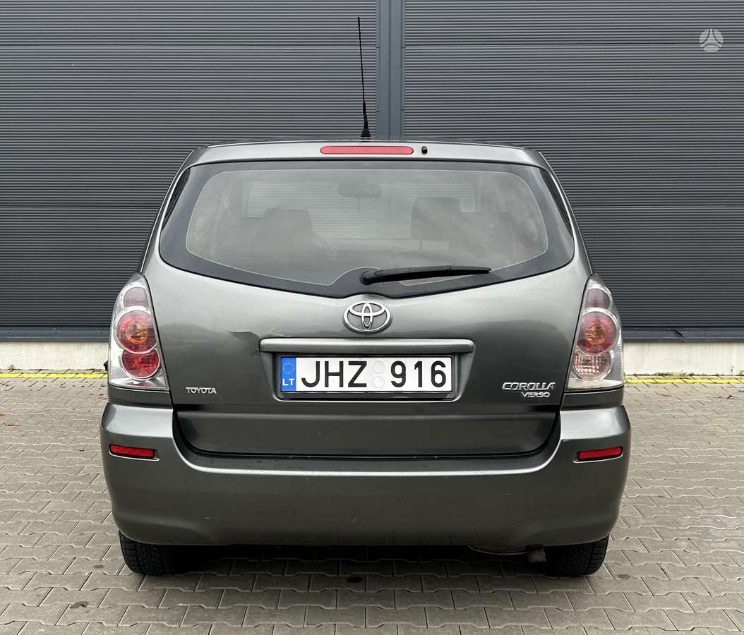 Toyota Corolla 2005 — photo 7