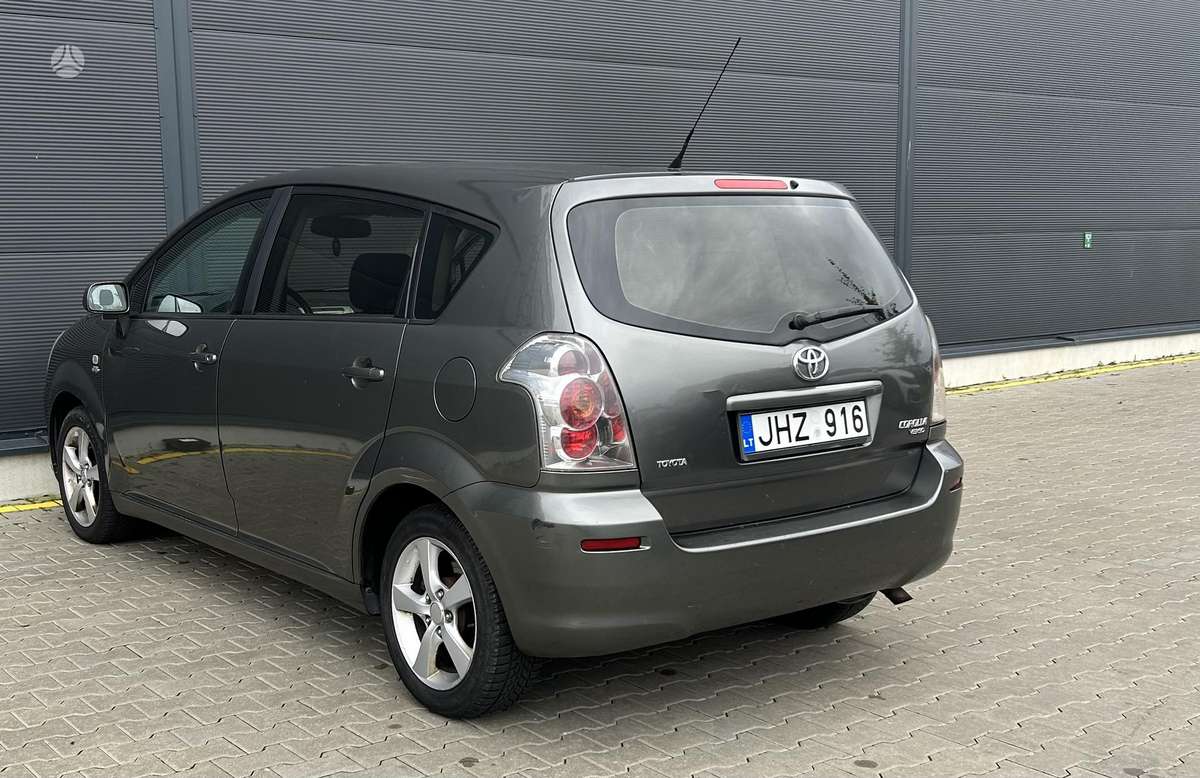 Toyota Corolla 2005 — photo 8