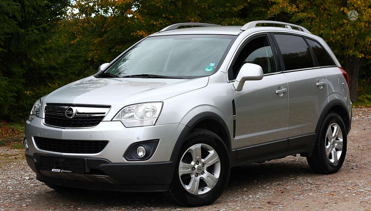 Opel Antara 2015 — rear view