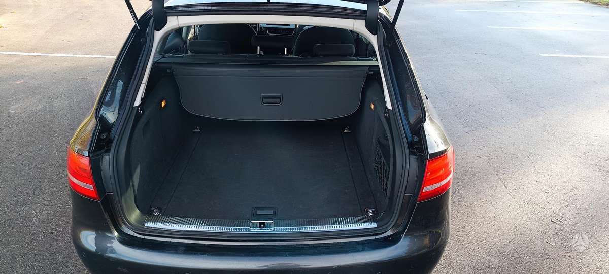 Audi A4 2011 — photo 10