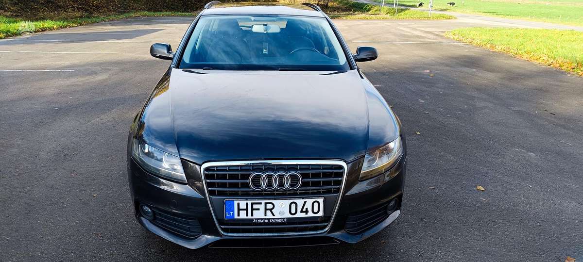 Audi A4 2011 — photo 11