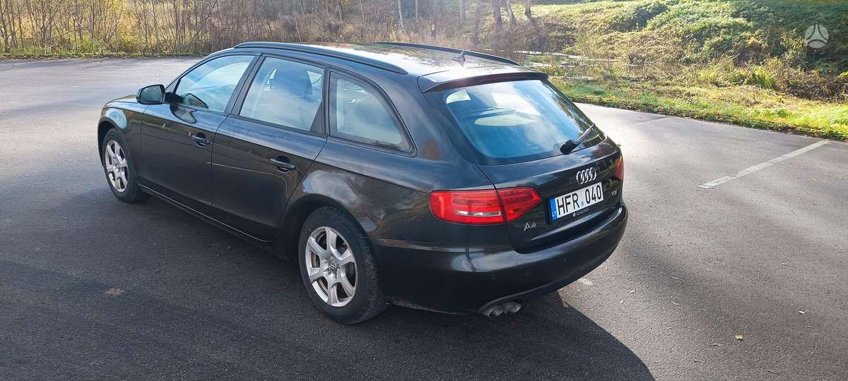Audi A4 2011 — photo 6