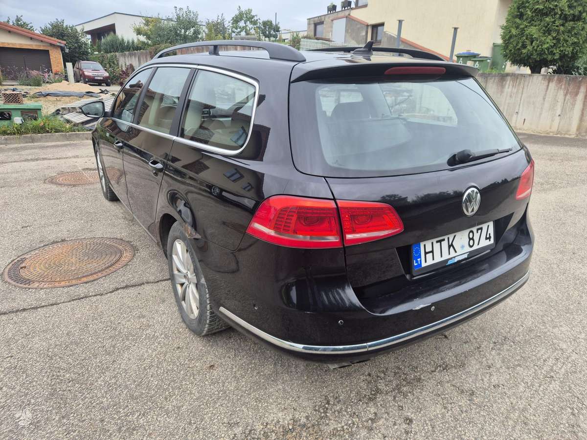 Volkswagen Passat 2012 — engine 1968 cm³, 140 HP (103kW)