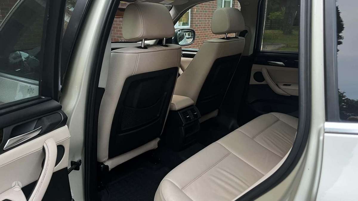 BMW X3 2011 — photo 6