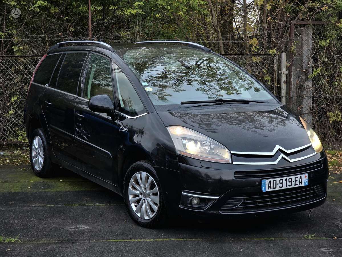 Citroen Grand 2009 — салон