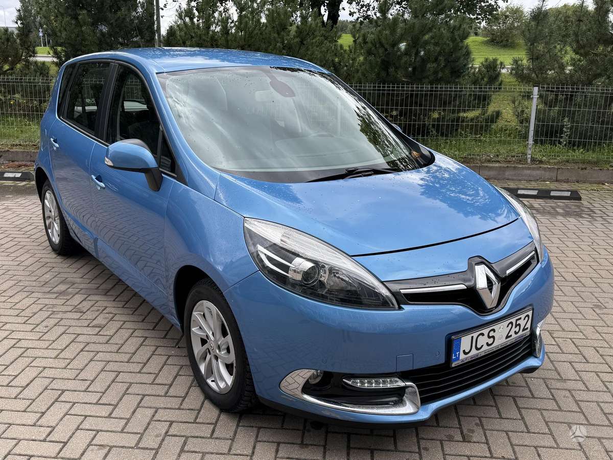 Renault Scenic 2013 — interior