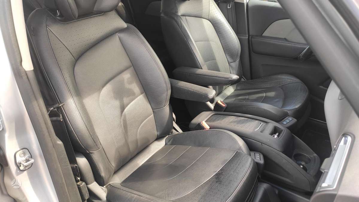 Citroen C4 2015 — фото 10