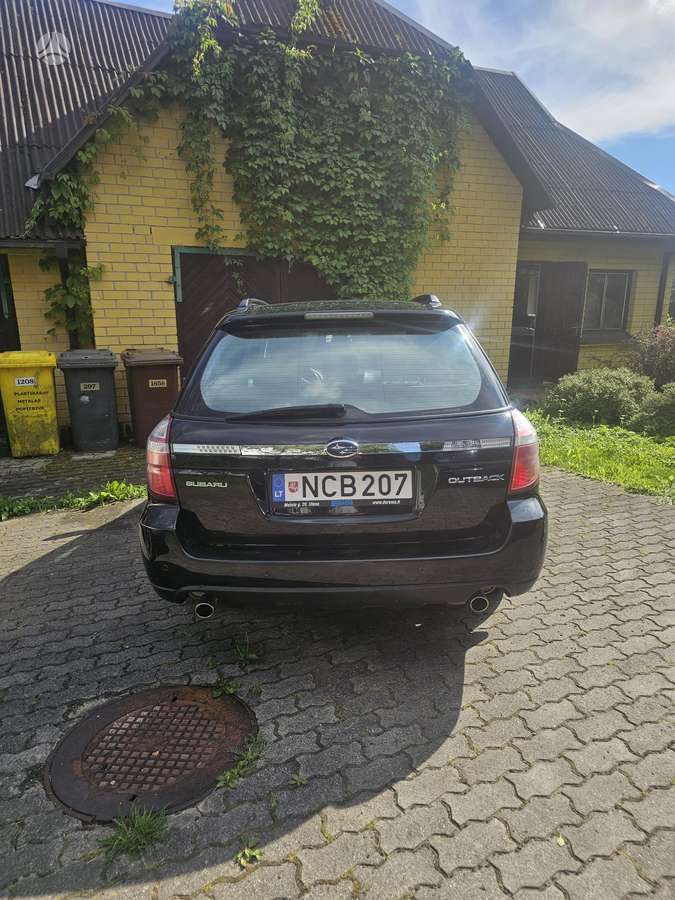 Subaru Outback 2008 — вигляд ззаду