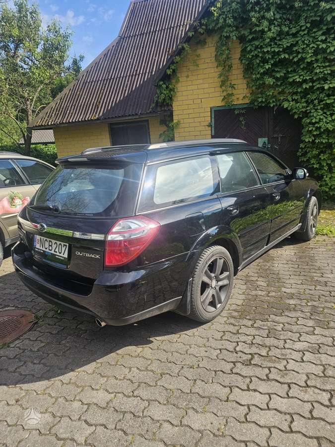 Subaru Outback 2008 — салон