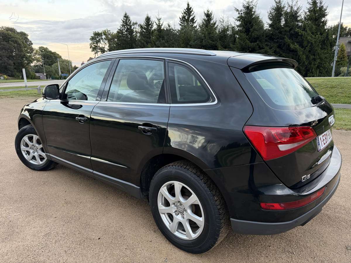 Audi Q5 2011 — interior