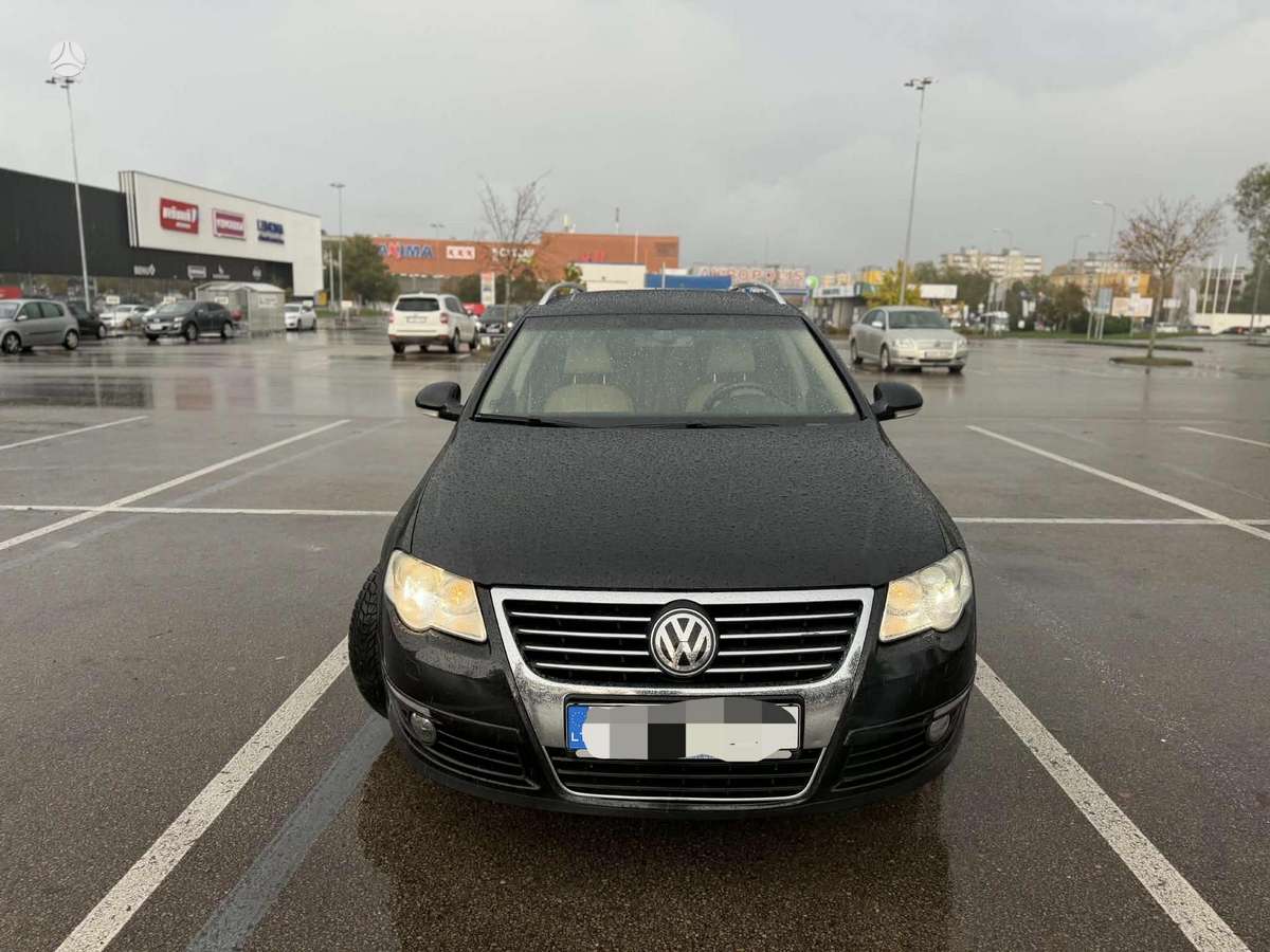 Volkswagen Passat 2008 — rear view