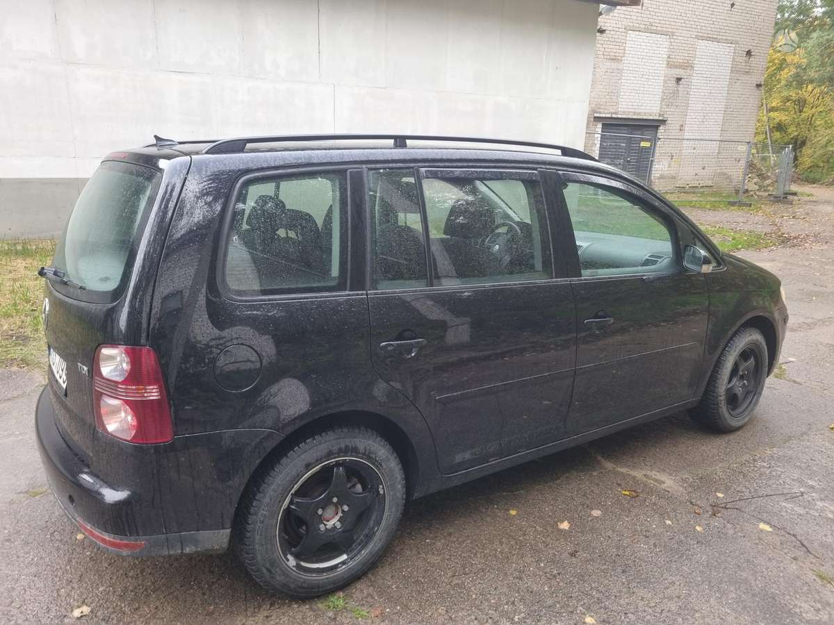 Volkswagen Touran 2007 — двигун 1900 cm³, 105 HP (77kW)