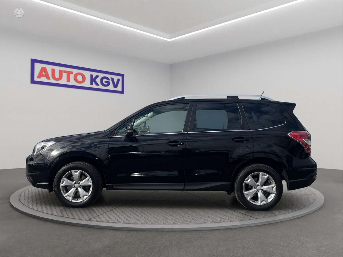 Subaru Forester 2014 — вигляд ззаду