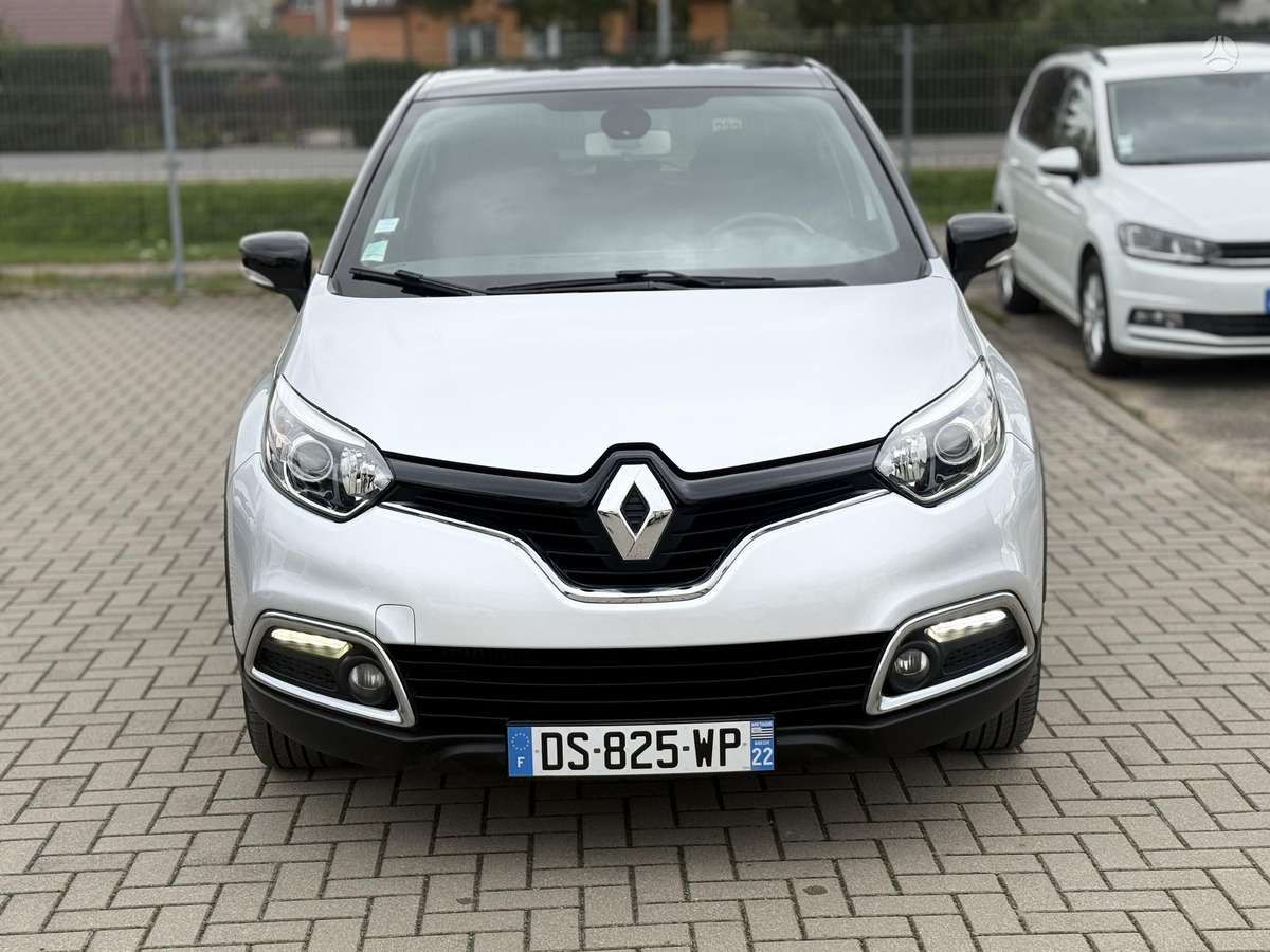 Renault Captur 2015 — вигляд ззаду