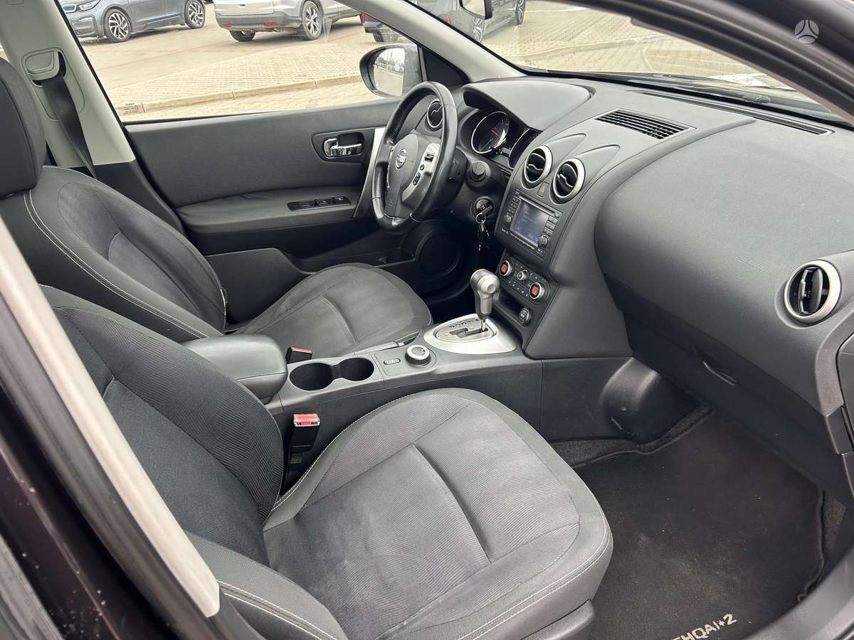 Nissan Qashqai+2 2010 — photo 11