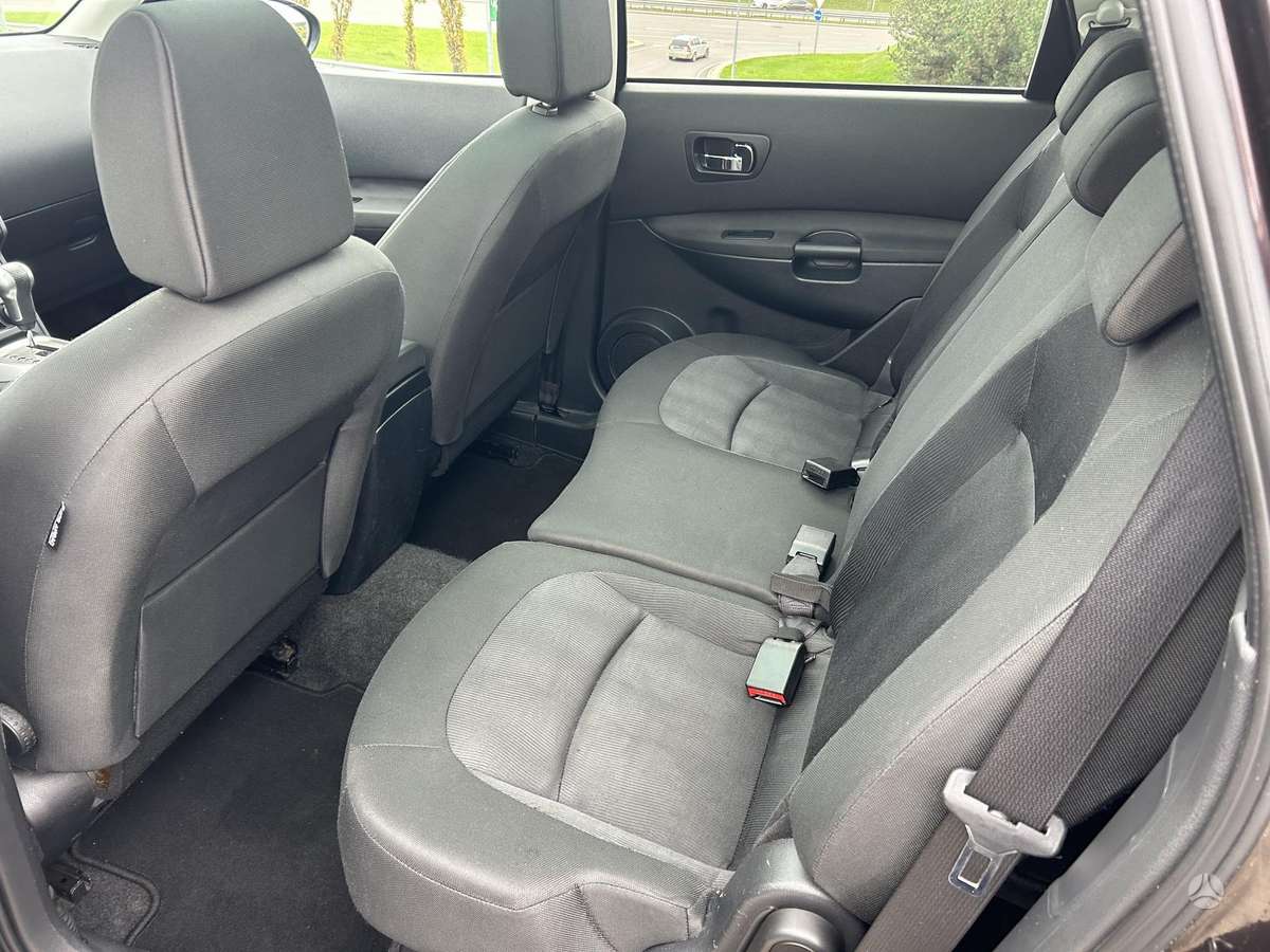 Nissan Qashqai+2 2010 — photo 13