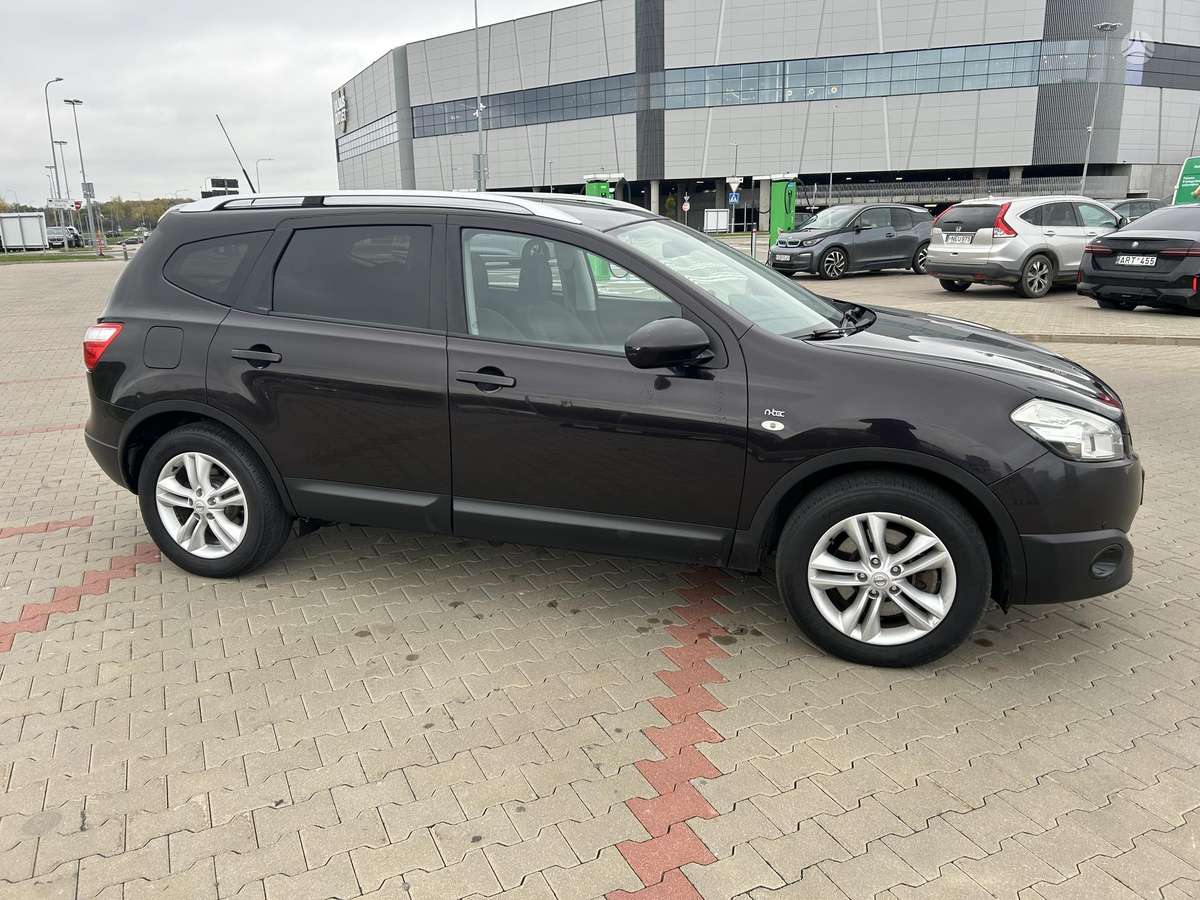 Nissan Qashqai+2 2010 — photo 5