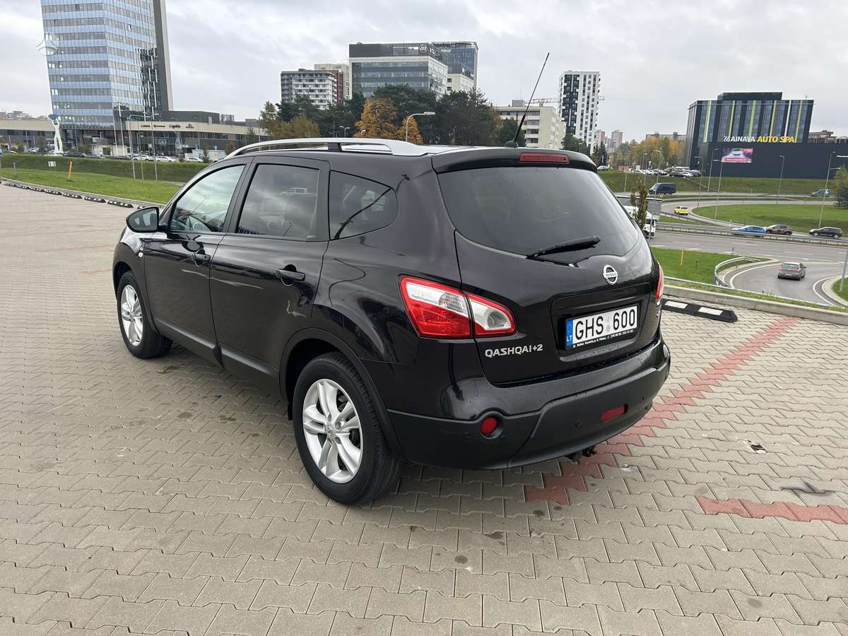 Nissan Qashqai+2 2010 — photo 8