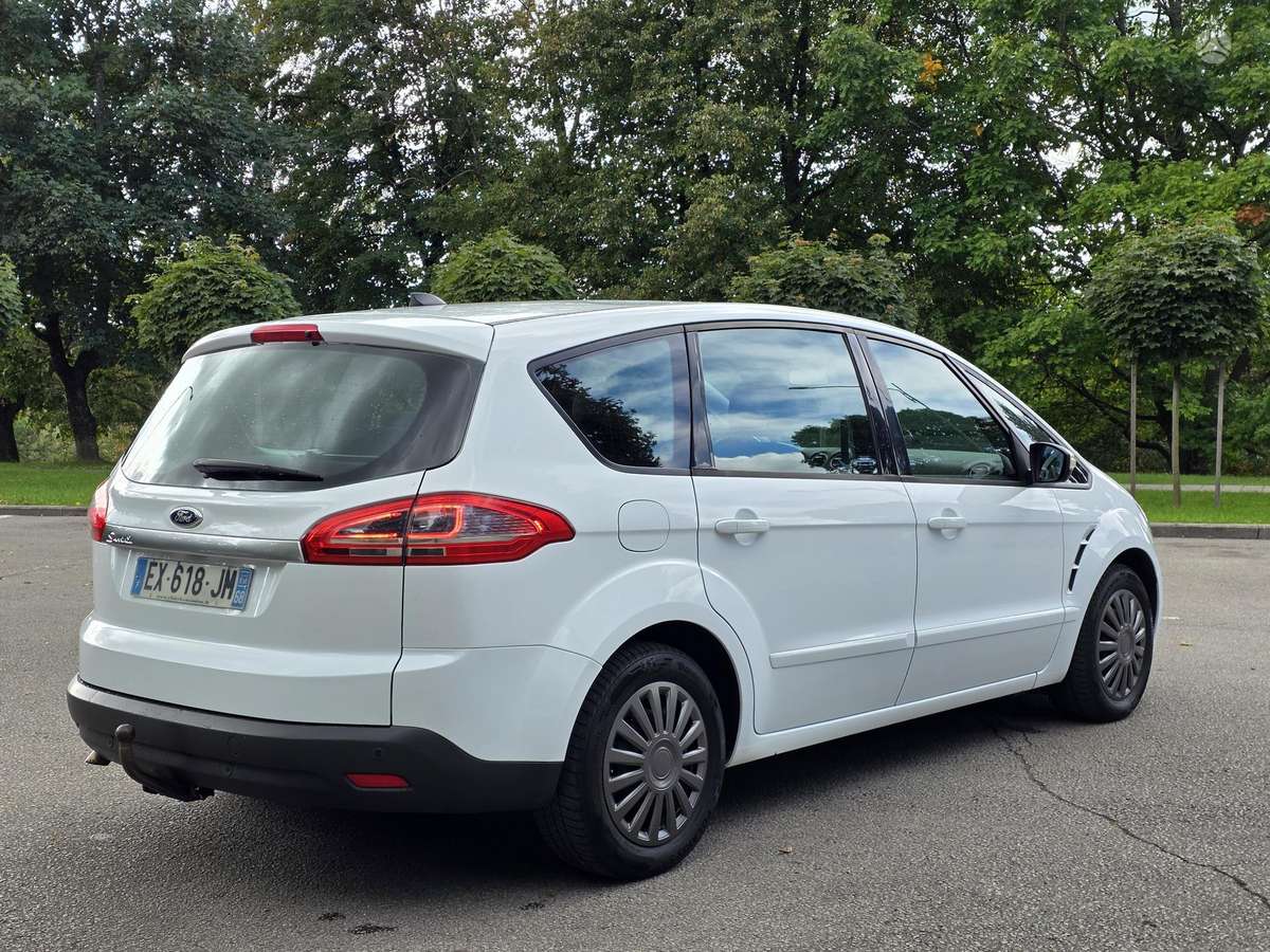 Ford S-MAX 2014 — photo 7