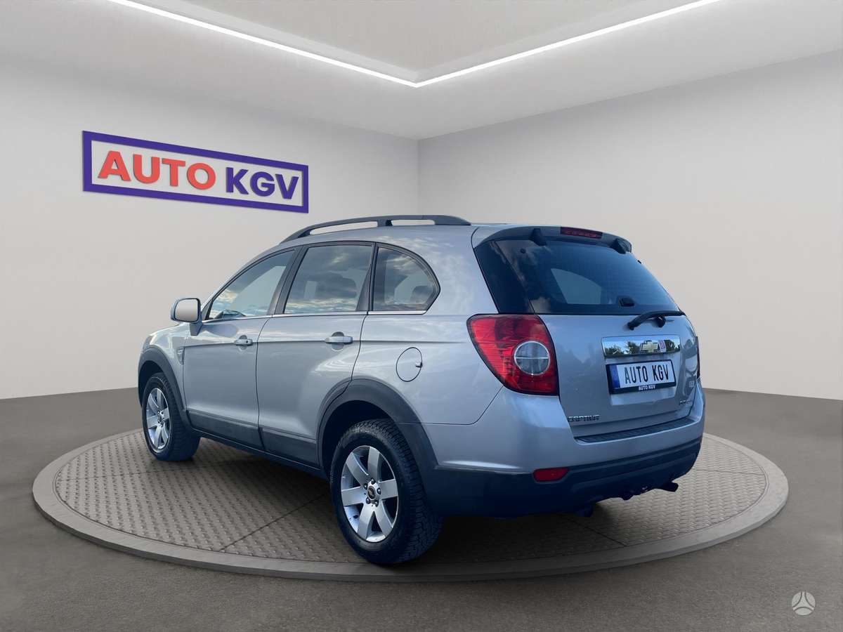 Chevrolet Captiva 2008 — салон