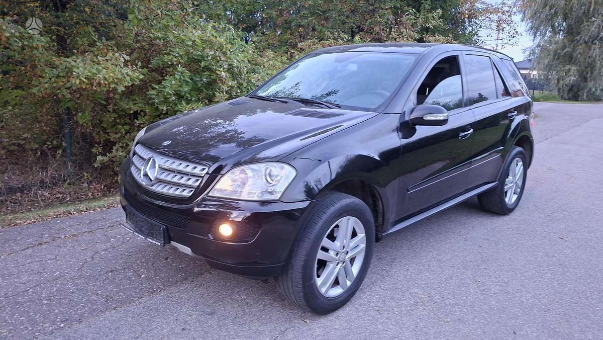 Mercedes-Benz ML280 2008 — interior