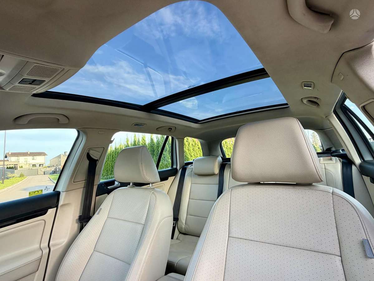 Volkswagen Golf 2010 — photo 12