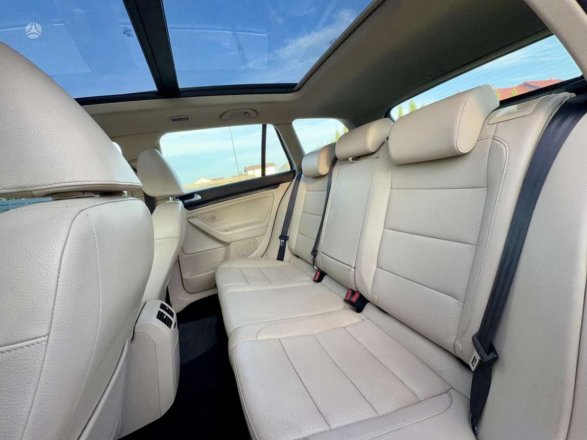 Volkswagen Golf 2010 — photo 13