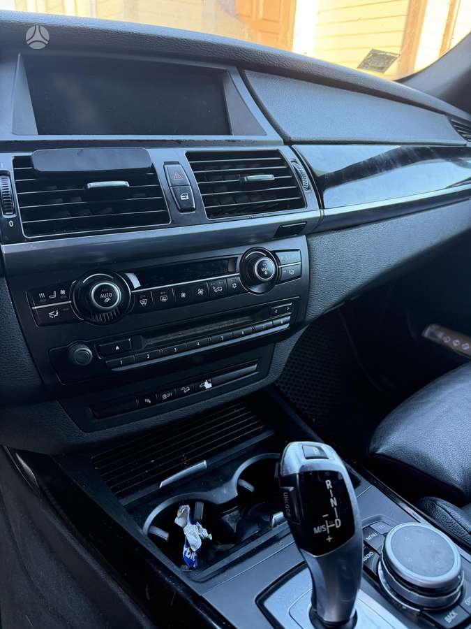 BMW X5 2008 — engine 4000 cm³, 306 HP (225kW)