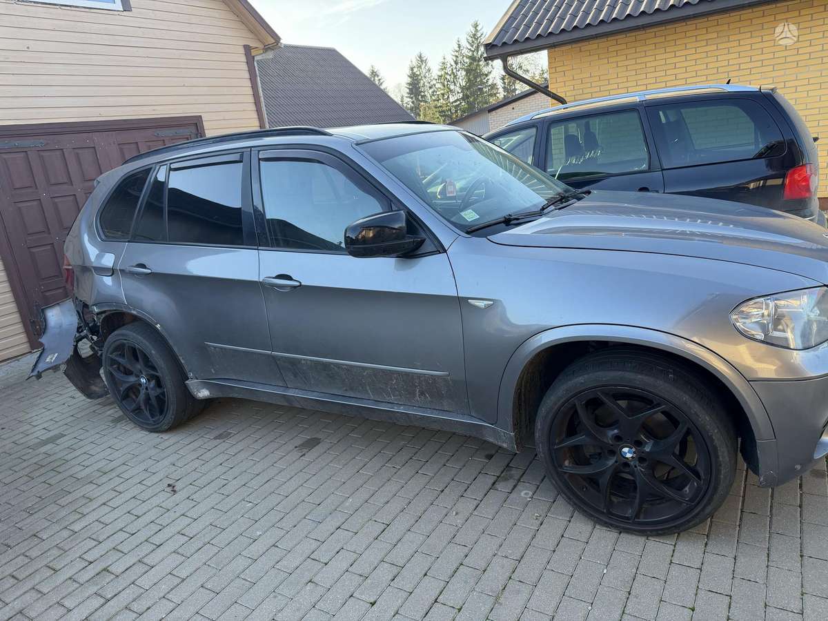 BMW X5 2008 — photo 7
