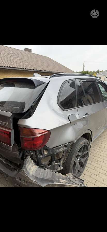 BMW X5 2008 — photo 9