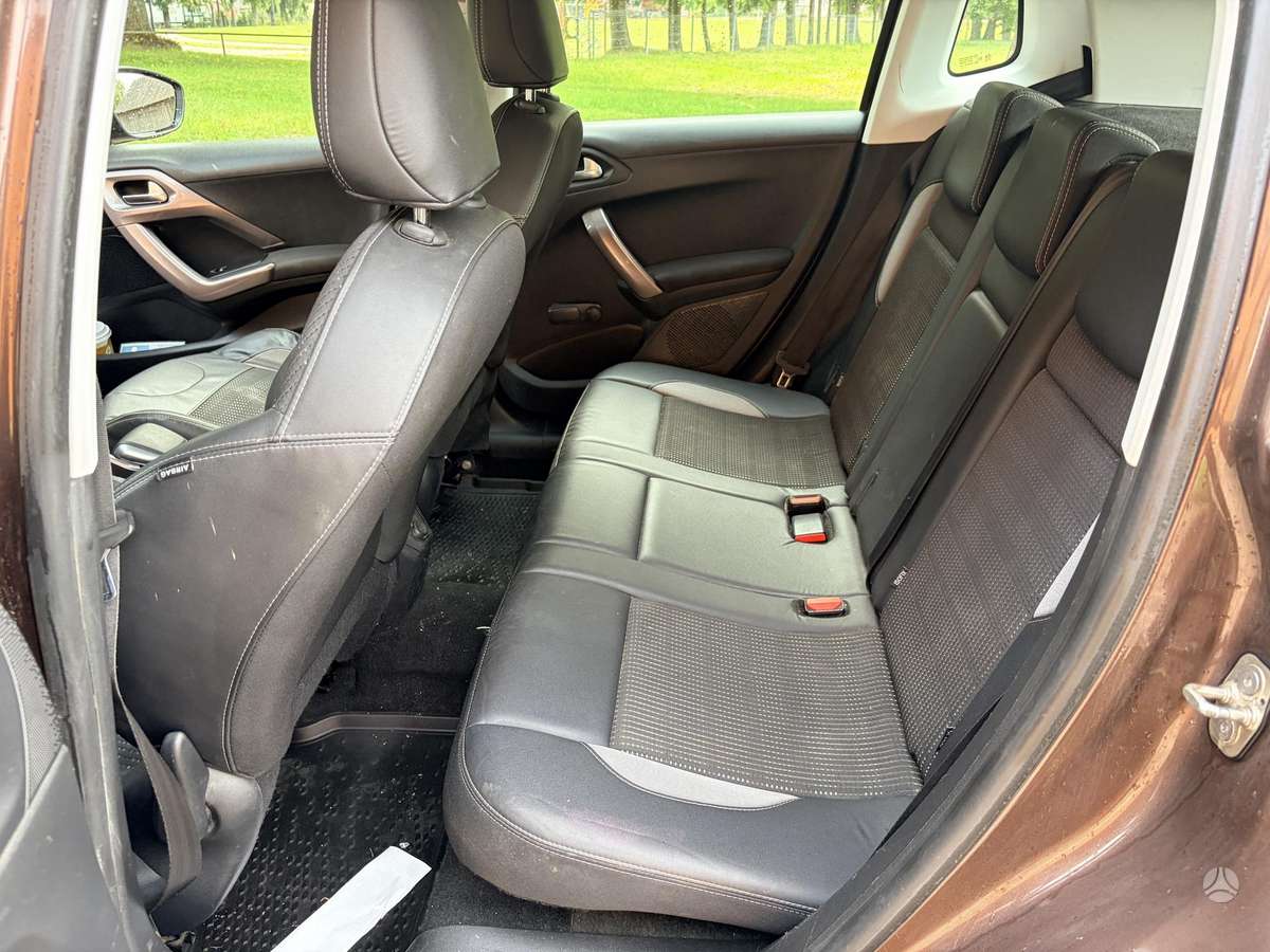 Peugeot 2008 2015 — photo 7